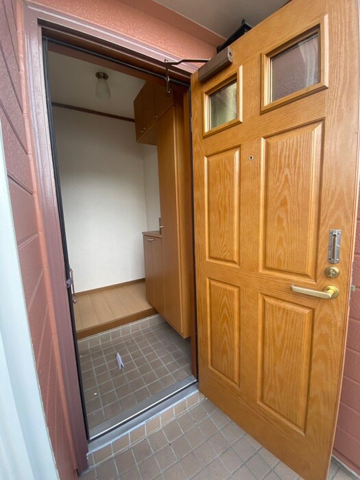 物件内観写真14　(玄関)