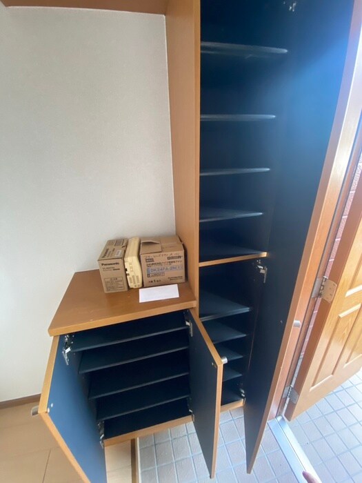 物件内観写真15　(靴箱)