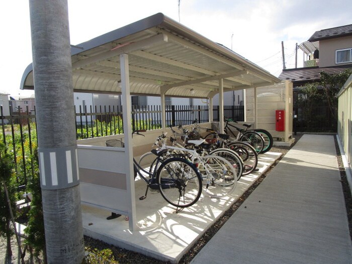 物件外観写真6　(駐輪場)