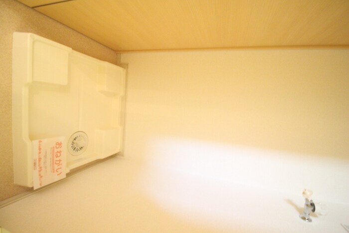 物件内観写真16　(洗濯機置場)