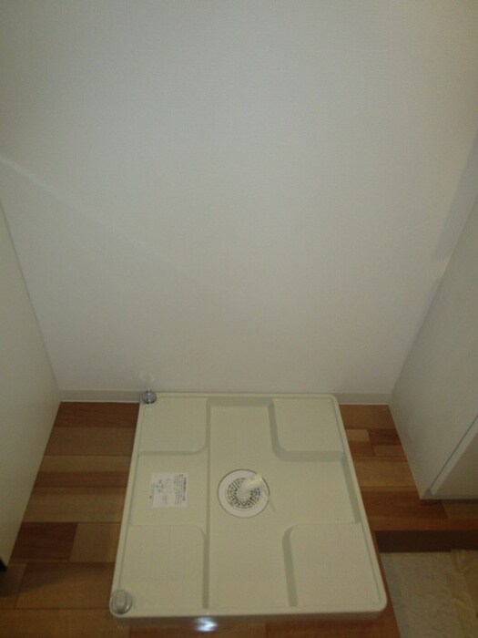 物件内観写真14　(洗濯機置場)