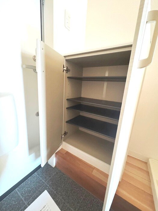 物件内観写真14　(靴箱)