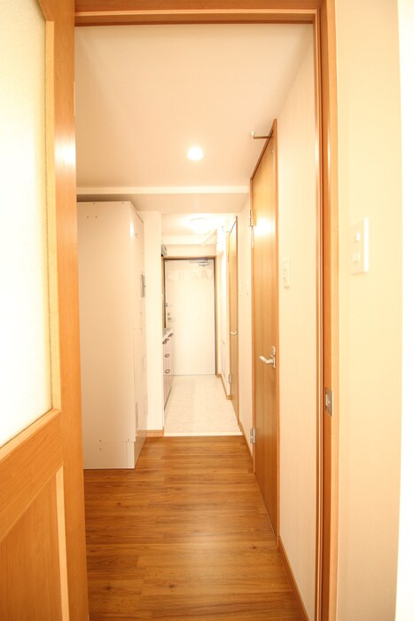 物件内観写真16　(廊下)