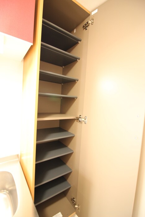 物件内観写真18　(靴箱)