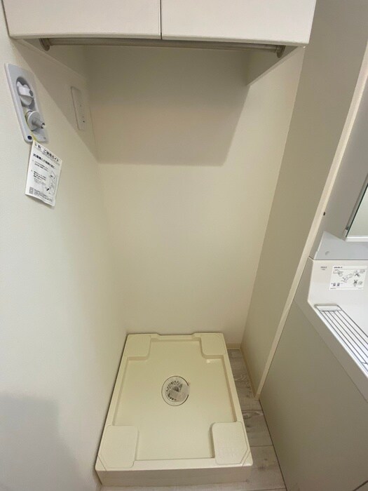 物件内観写真17　(洗濯機置場)