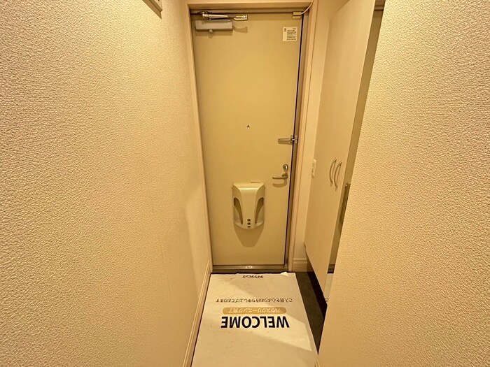 物件内観写真15　(玄関)
