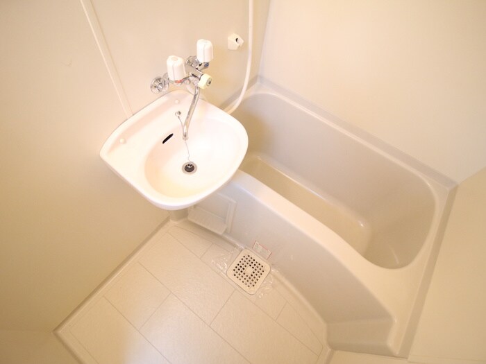 ロイヤルアネックス連坊のバス