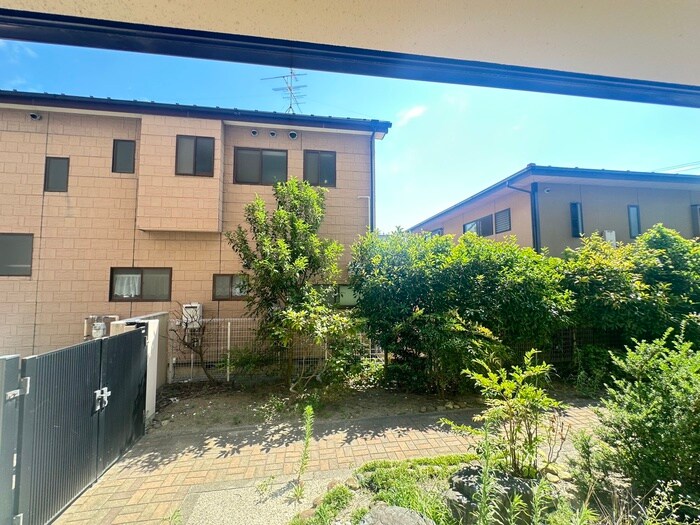 物件内観写真22　(室内からの展望)