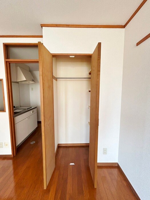 物件内観写真12　(収納)