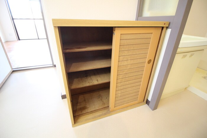 物件内観写真18　(靴箱)