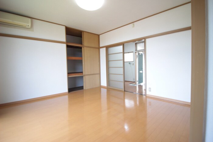 物件内観写真7　(居室)