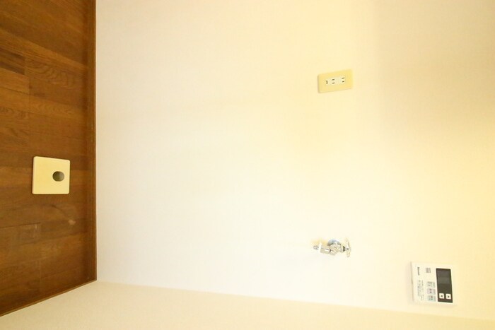 物件内観写真14　(洗濯機置場)