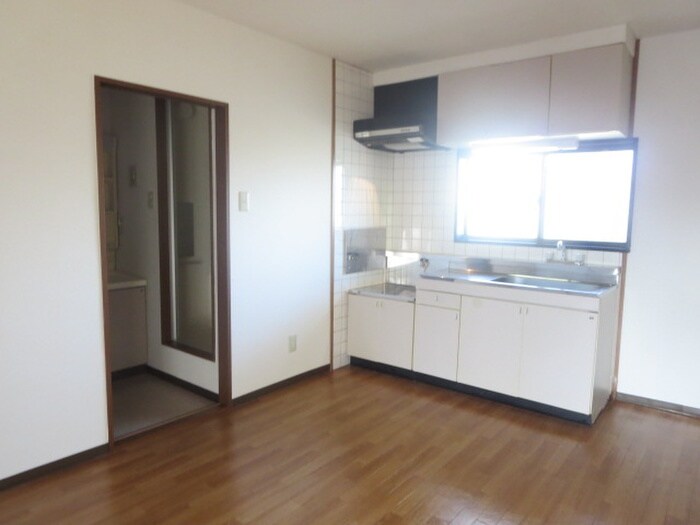 物件内観写真10　(居室)