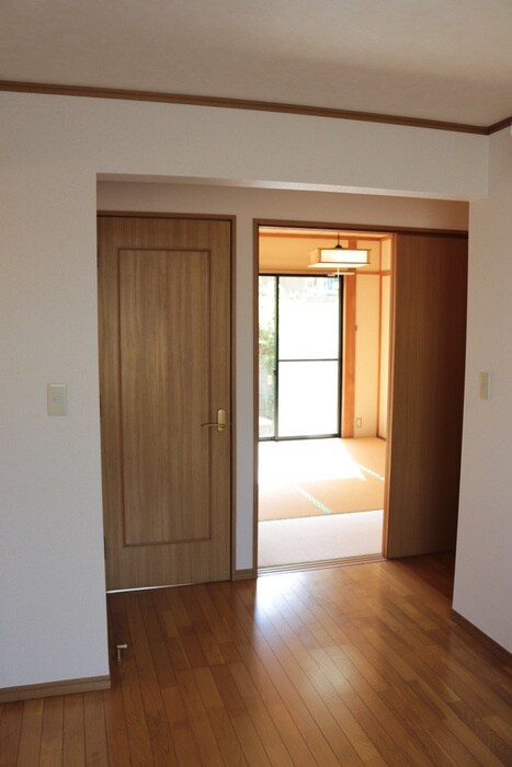 物件内観写真21　(廊下)