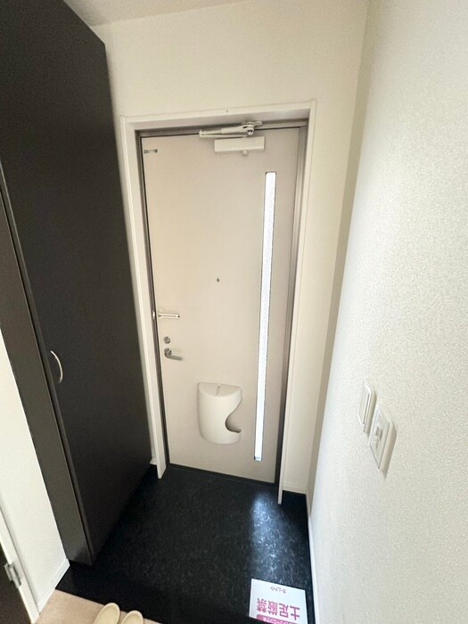 物件内観写真18　(玄関)