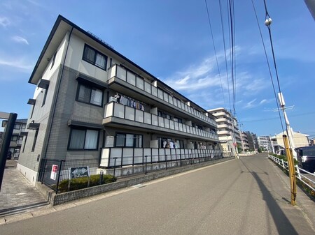 マキハウスⅢ外観写真
