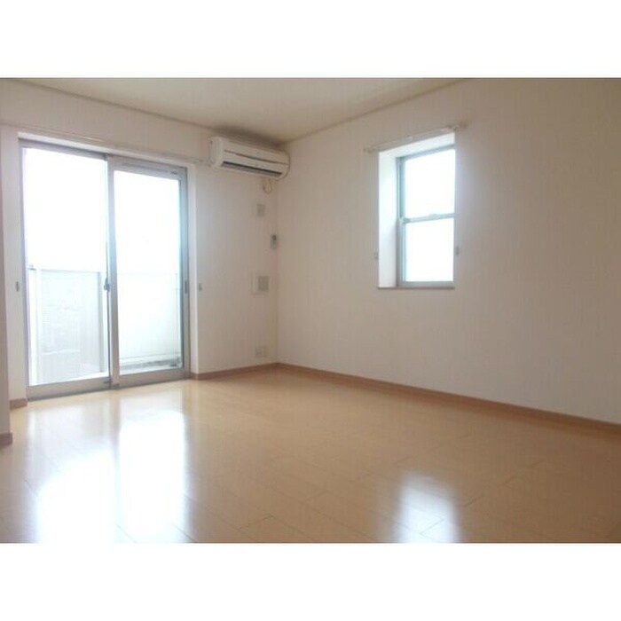 物件内観写真4　(居室)