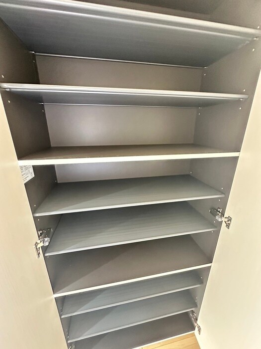 物件内観写真15　(靴箱)