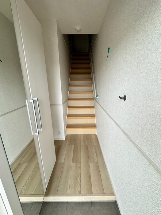 物件内観写真16　(廊下)