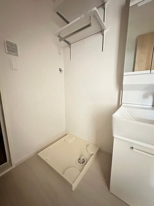 物件内観写真17　(洗濯機置場)