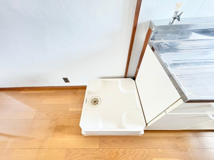 物件内観写真14　(洗濯機置場)