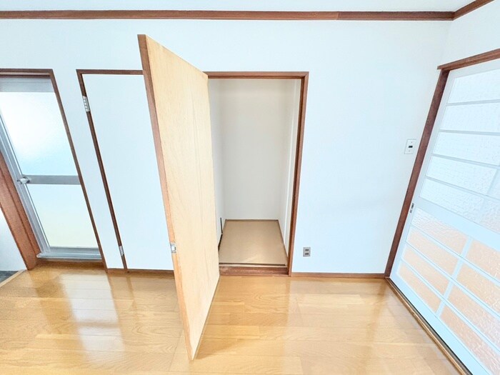 物件内観写真16　(収納)