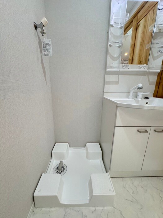 物件内観写真16　(洗濯機置場)