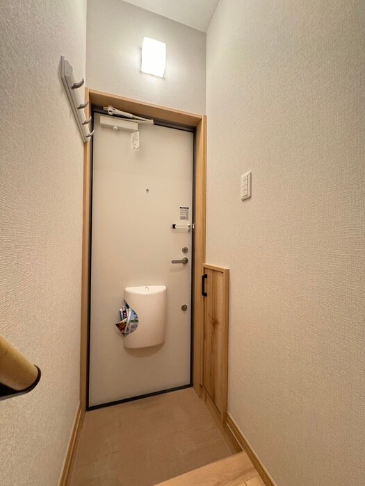 物件内観写真17　(玄関)
