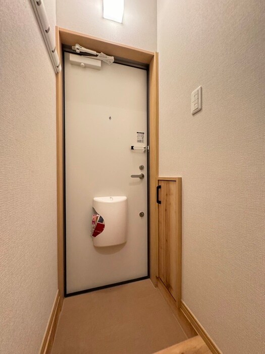 物件内観写真17　(玄関)