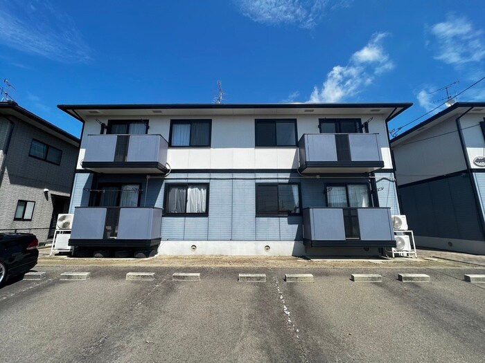 物件外観写真3　(外観写真)