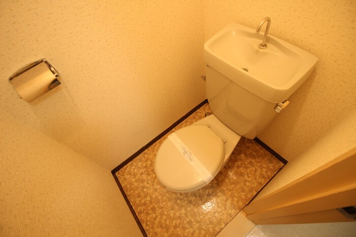 物件内観写真14　(トイレ)