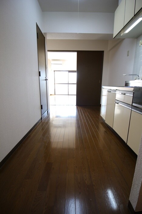 物件内観写真7　(玄関)