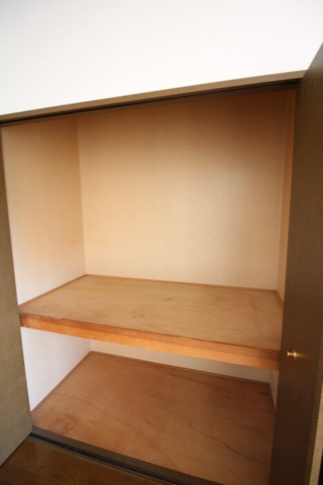 物件内観写真15　(収納)