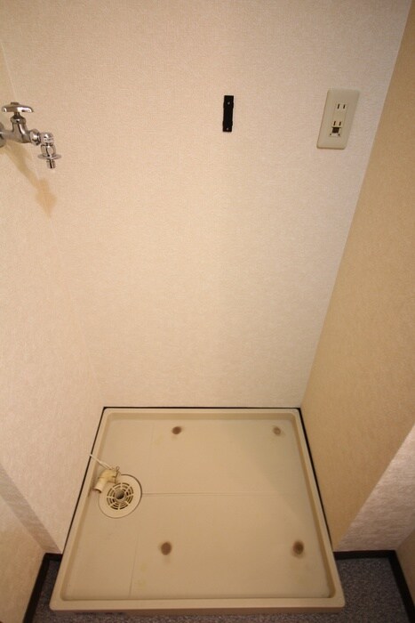 物件内観写真21　(洗濯機置場)