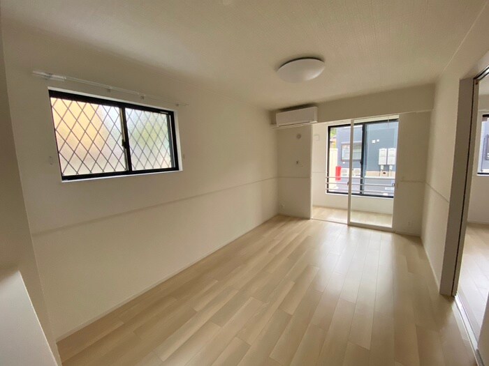 物件内観写真2　(居室)