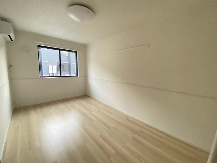 物件内観写真4　(居室)