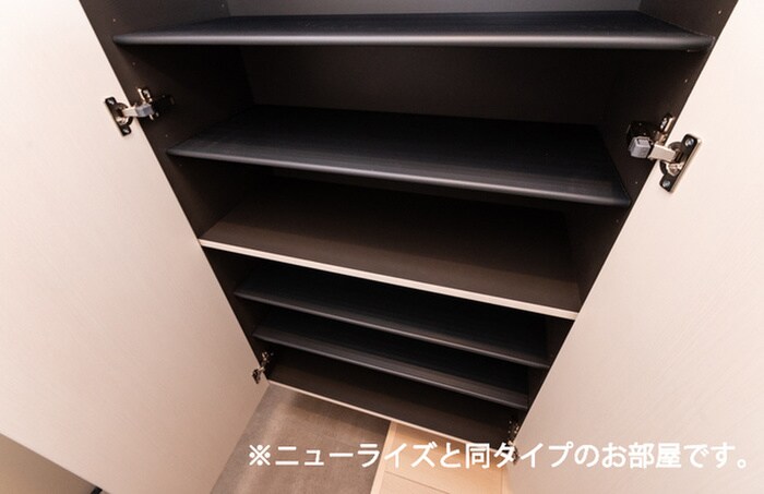物件内観写真11　(靴箱)