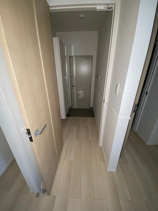 物件内観写真14　(廊下)