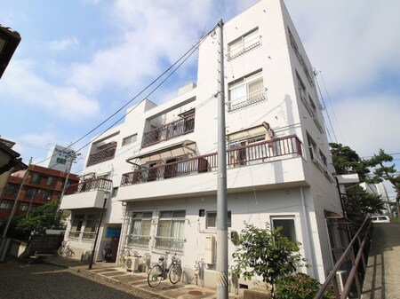 ファミーユ山形屋外観写真