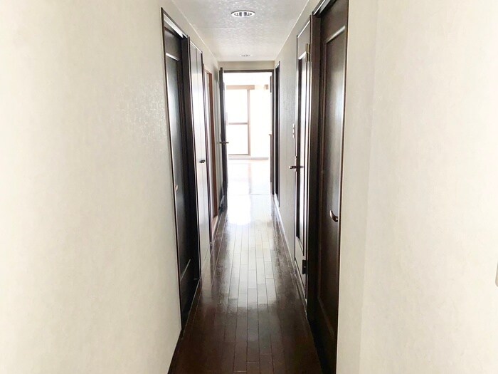 物件内観写真18　(廊下)