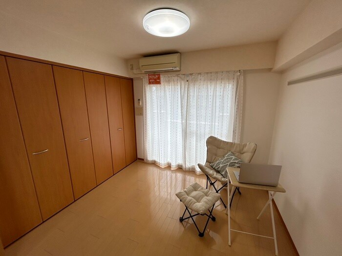 物件内観写真8　(居室)