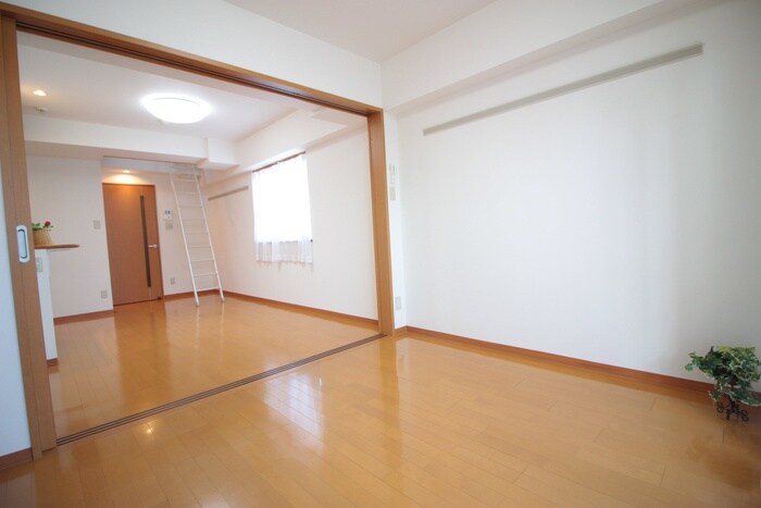 物件内観写真9　(居室)