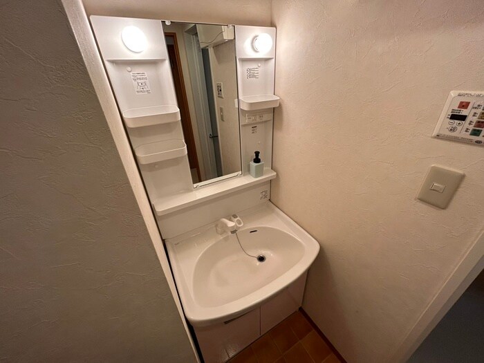 物件内観写真12　(洗面)