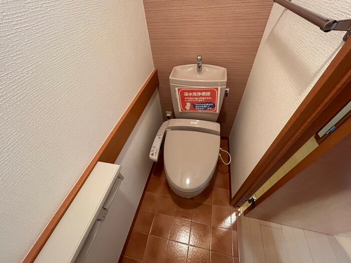 物件内観写真13　(トイレ)