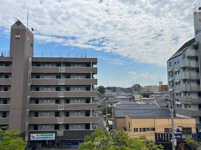 物件内観写真22　(室内からの展望)