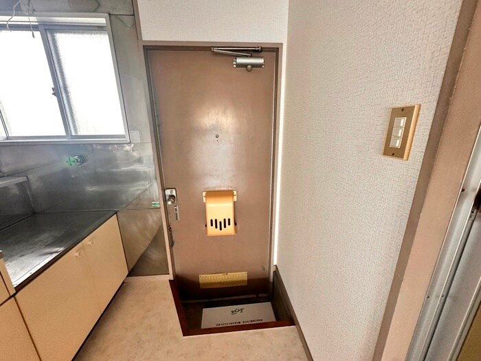 物件内観写真20　(玄関)
