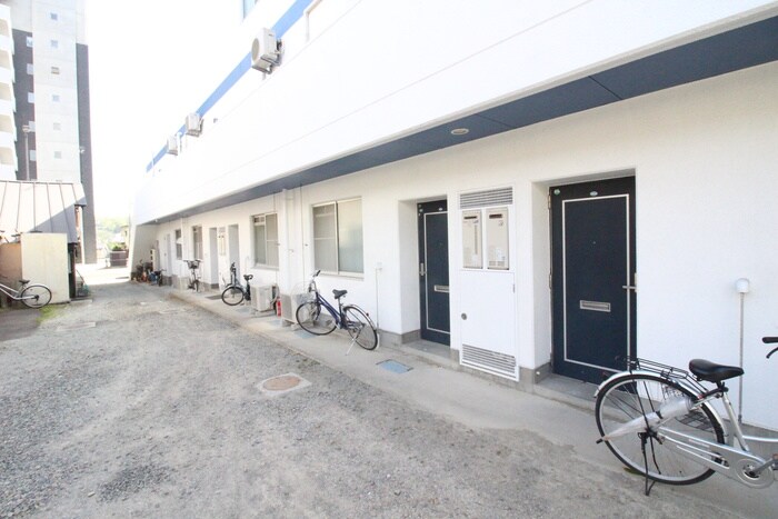 物件外観写真5　(駐輪場)