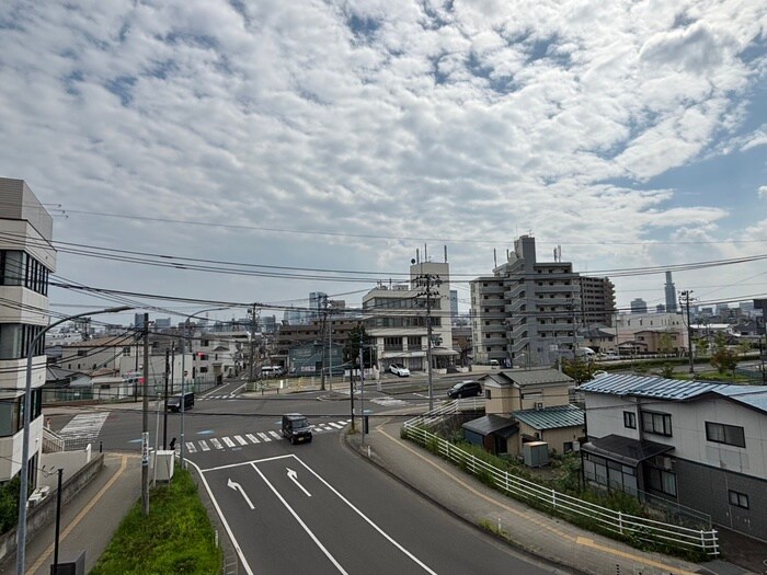 物件内観写真21　(室内からの展望)