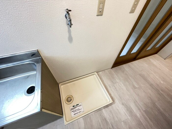 物件内観写真13　(洗濯機置場)