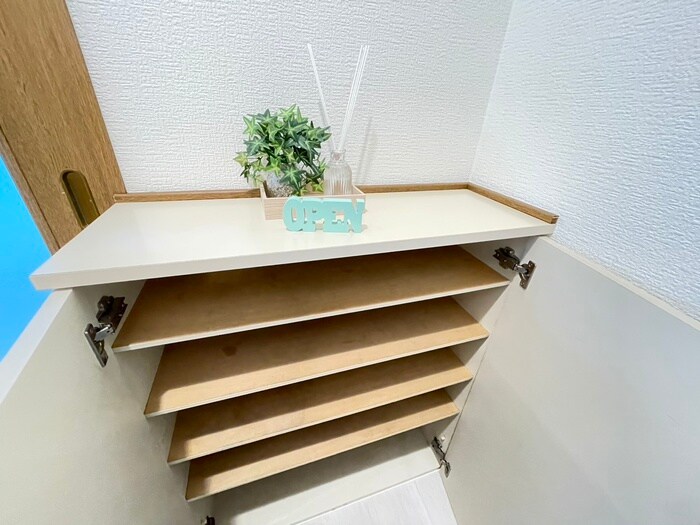物件内観写真18　(靴箱)